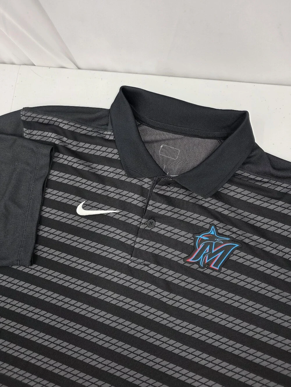 Nike Dri-Fit Authentic Collection Polo Men's Large Miami Marlins Black Stripe.